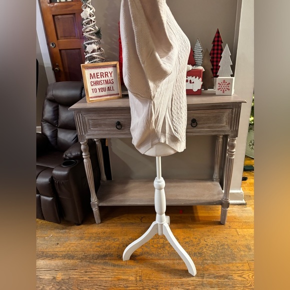 Premise Cable Knit Sweater - Picture 4 of 8